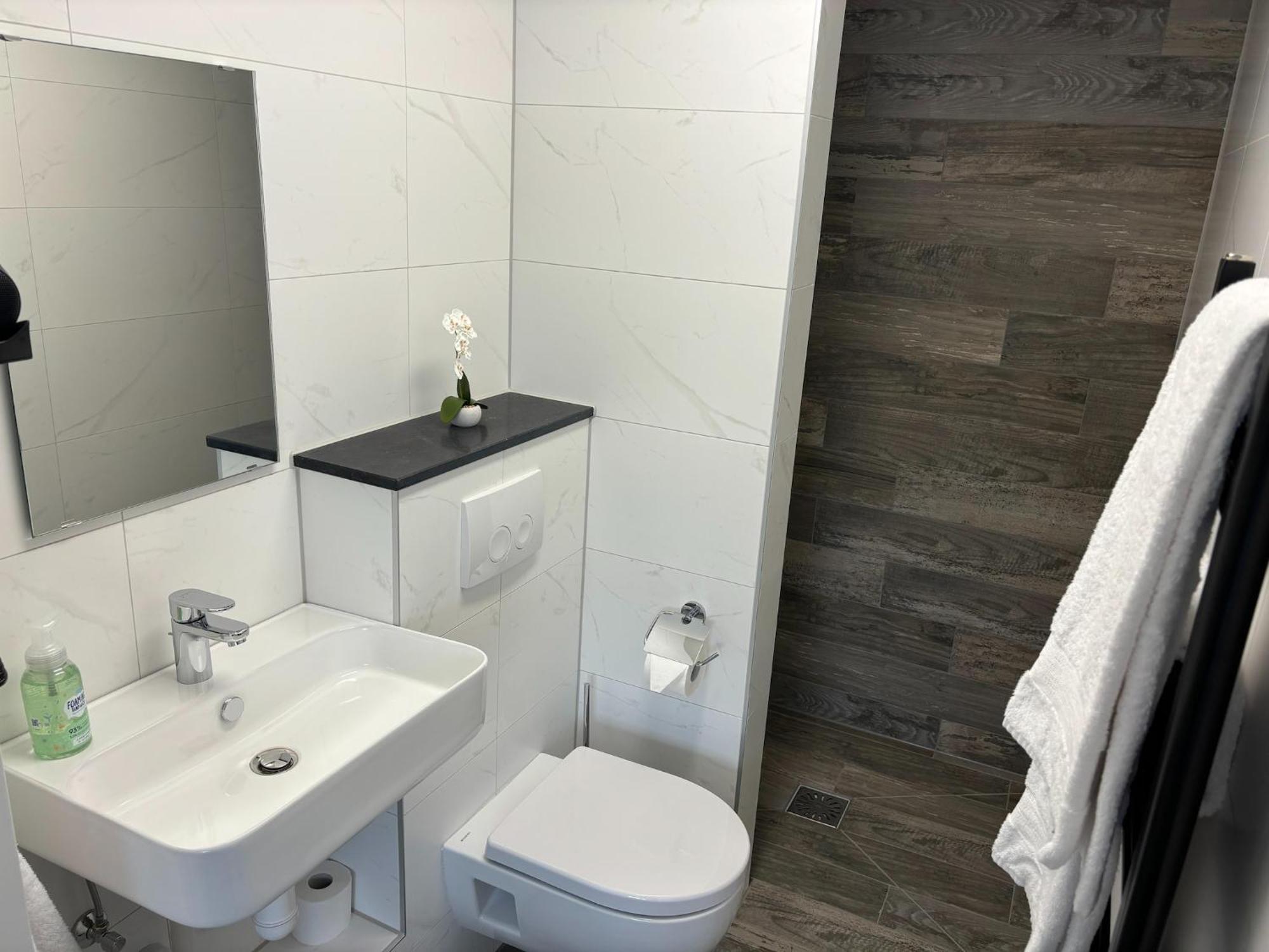 Cosy Apartment Near Center Ландграф Екстериор снимка